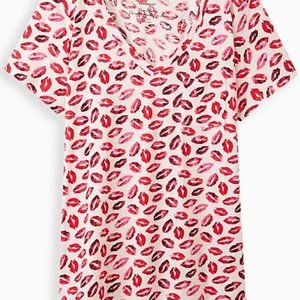 TORRID 3X Kissy Lips T-shirt